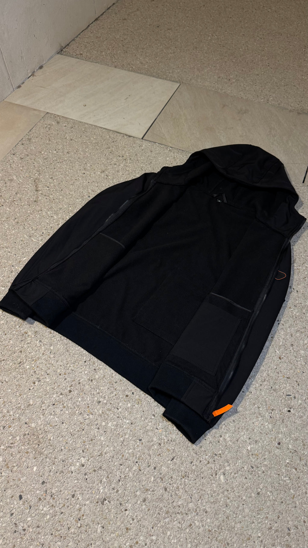 1. Veste Softshell Gxrtrude noir