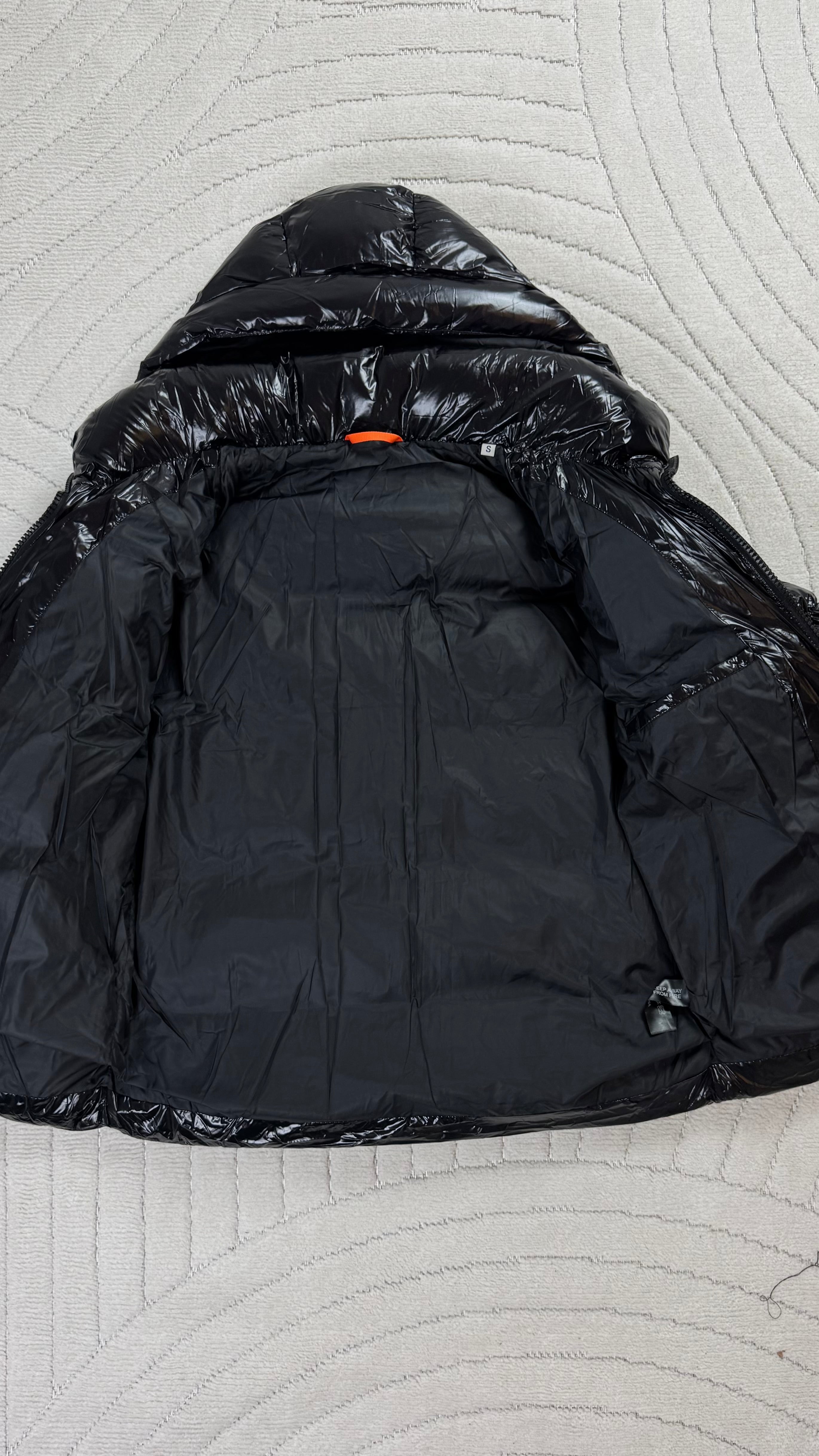 1. Doudoune Gxrtrude Noir